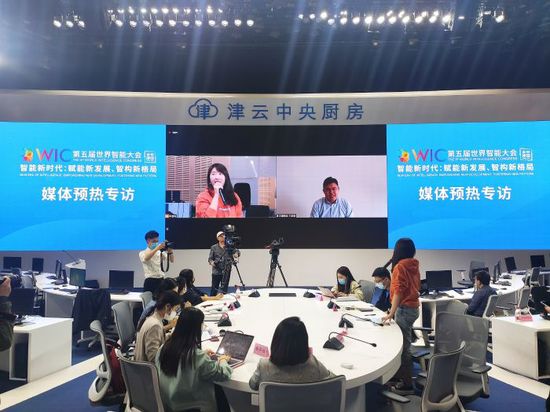天津新松将在第五届世界智能大会上亮相智能发球机器人