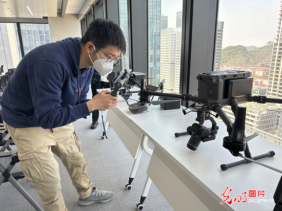 【高质量发展看中国】无人机重塑生产力 “天空之城”中的高质量发展