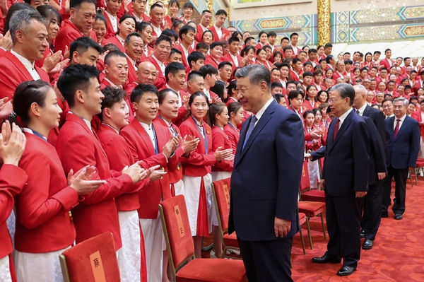 2024年8月20日，习近平总书记在人民大会堂接见第33届夏季奥林匹克运动会中国体育代表团全体成员。